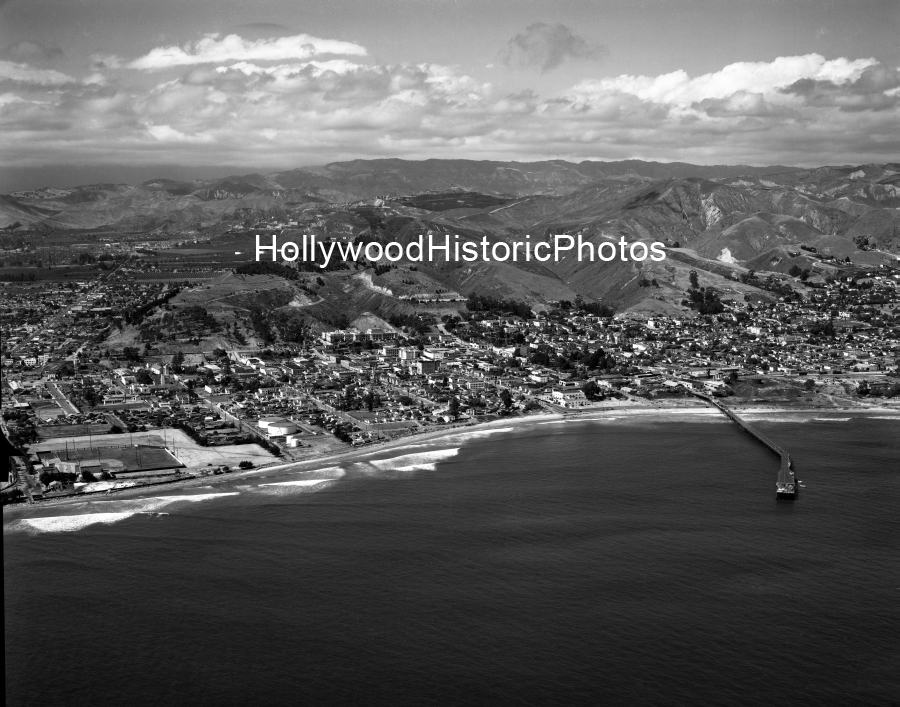 Ventura 1947 View East from Pacific Ocean copy.jpg